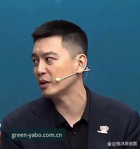 杨鸣谈C罗压力真相：前锋集体爆发引发的连锁反应